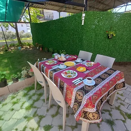 Szálloda Olive House *