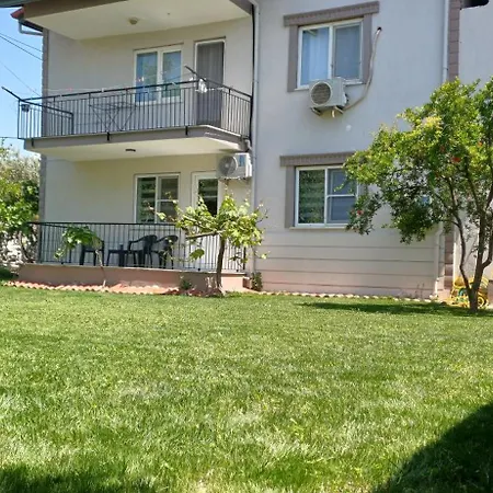 Olive House פמוקלה